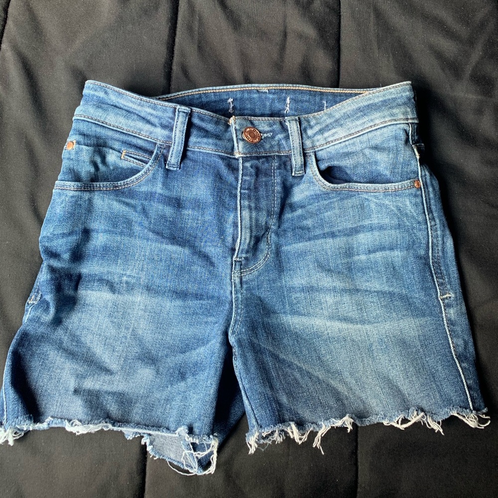 Self cut guess shorts